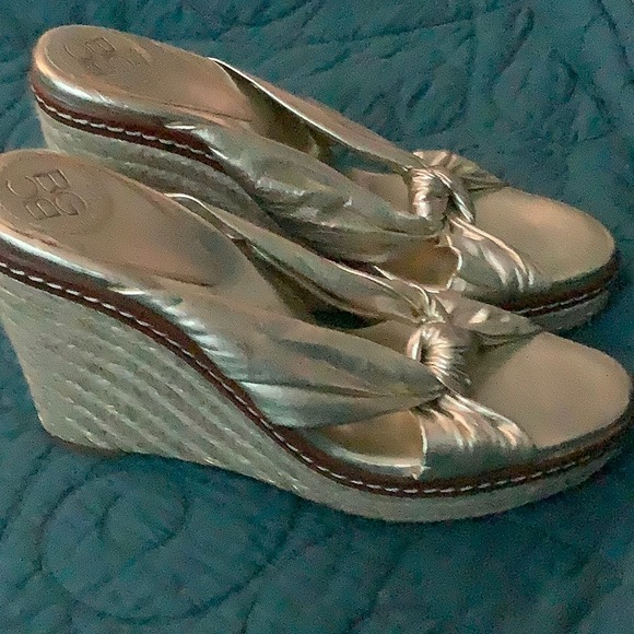 BCBG, sandals shoes - Picture 2 of 3